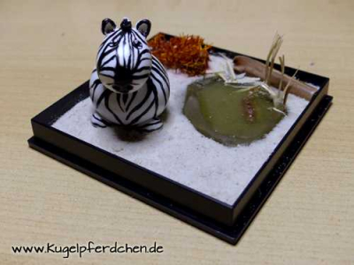 Preview: Kugelzebra in Savannen-Box Preview: Szenario Kugelzebra in Savanne