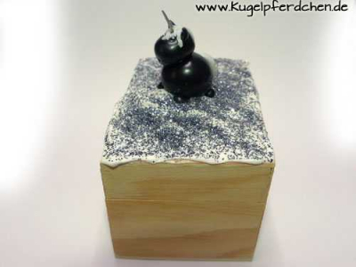 Preview: Kleine Einhorn-Schatztruhe Blacky Preview: Kugel-Einhorn Blacky