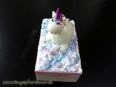 Preview: Große Einhorn-Schatztruhe nachtleuchtend