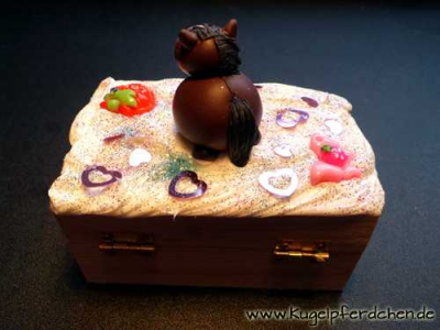 Preview: Kugelpferdchen auf Wolken-Schatulle, klein