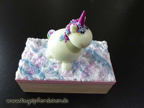 Kugel-Einhorn nachtleuchtend